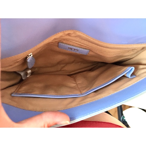 Lavender Garden Party Crossbody bag by Heys - Picture 4 of 9